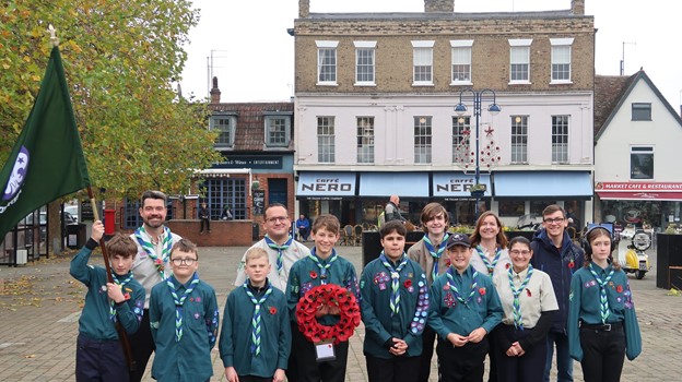 Group photo with youth and volunteers of Scouts Association